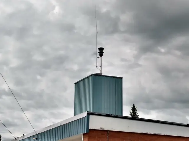 Siren on top of the town office and fire station